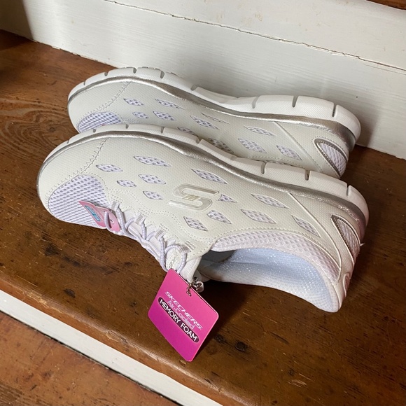 Sketchers Flex Size 8.5 Wide Fit - Picture 5 of 8